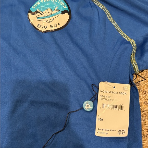 Men’s Swim Shirt Small - Picture 3 of 3